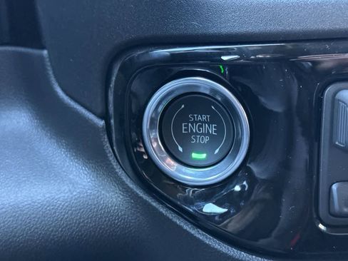 New 2026 GMC Sierra 1500 SLE w/ LPO, Black Badging Package image 29