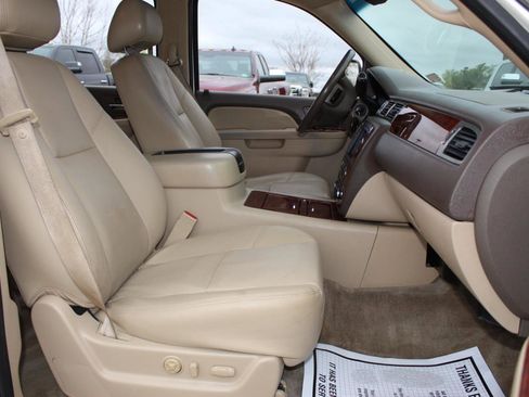 Used 2012 Chevrolet Suburban LTZ image 26