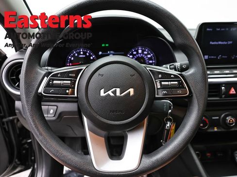 Used 2023 Kia Forte LXS w/ LXS Technology Package FWD image 10