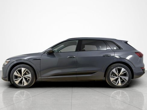 Used 2024 Audi Q8 e-tron Premium AWD/4WD image 2
