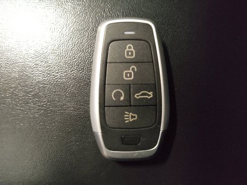 Used 2019 Jeep Compass Limited w/ Safety & Security Group FWD image 32