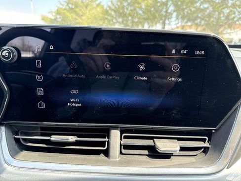 Used 2024 Chevrolet Trax LT w/ Driver Confidence Package image 39