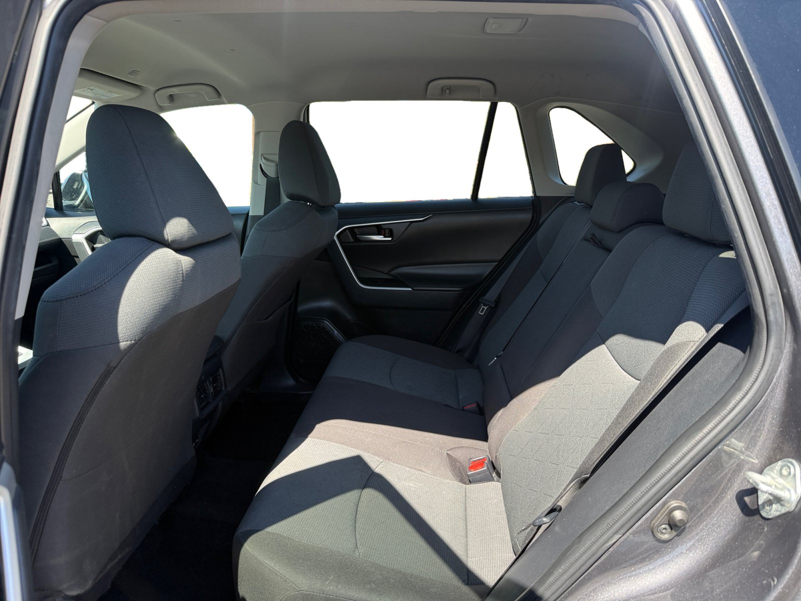 Used 2024 Toyota RAV4 XLE FWD image 16