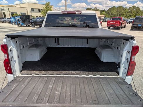 Used 2023 Chevrolet Silverado 1500 LT RWD image 30