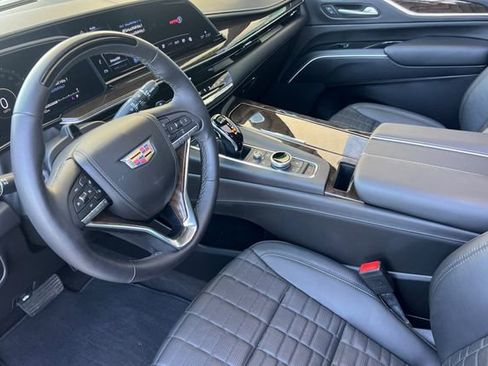 Used 2024 Cadillac Escalade ESV Sport Platinum w/ LPO, ONYX Package image 10