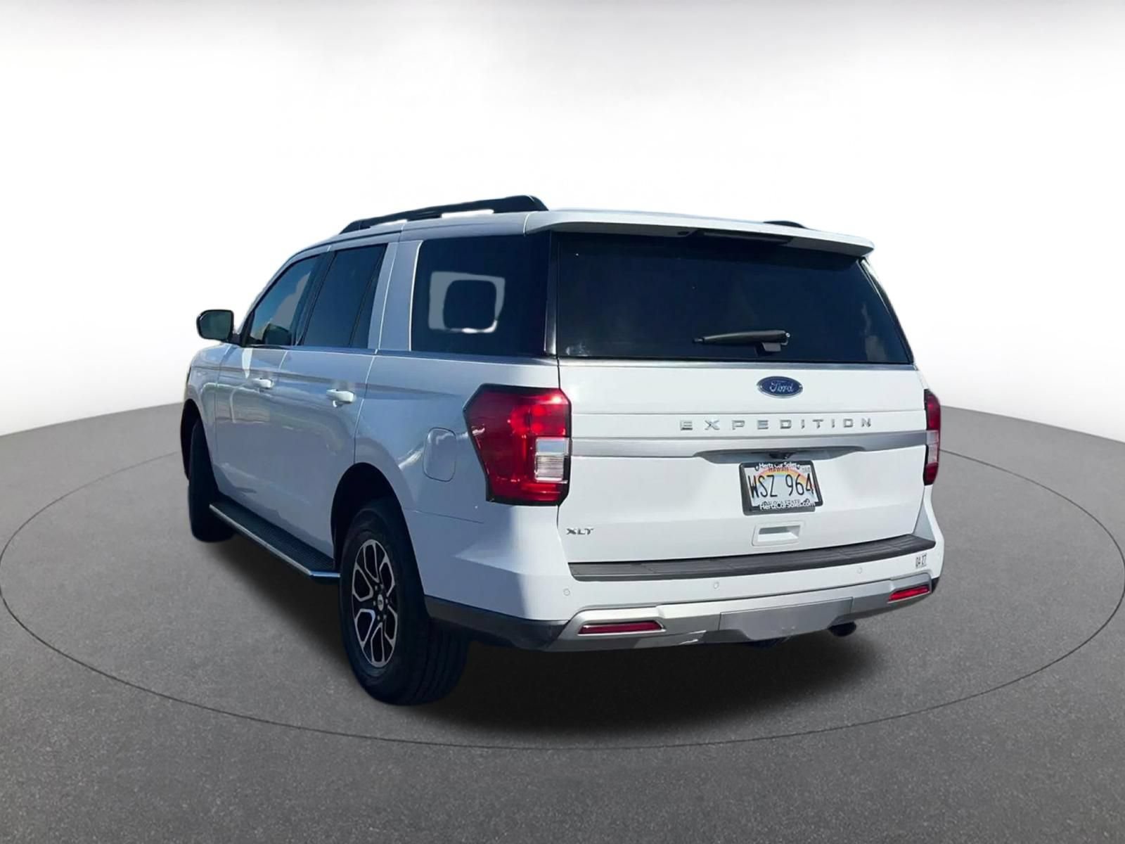 Used 2023 Ford Expedition XLT RWD image 10
