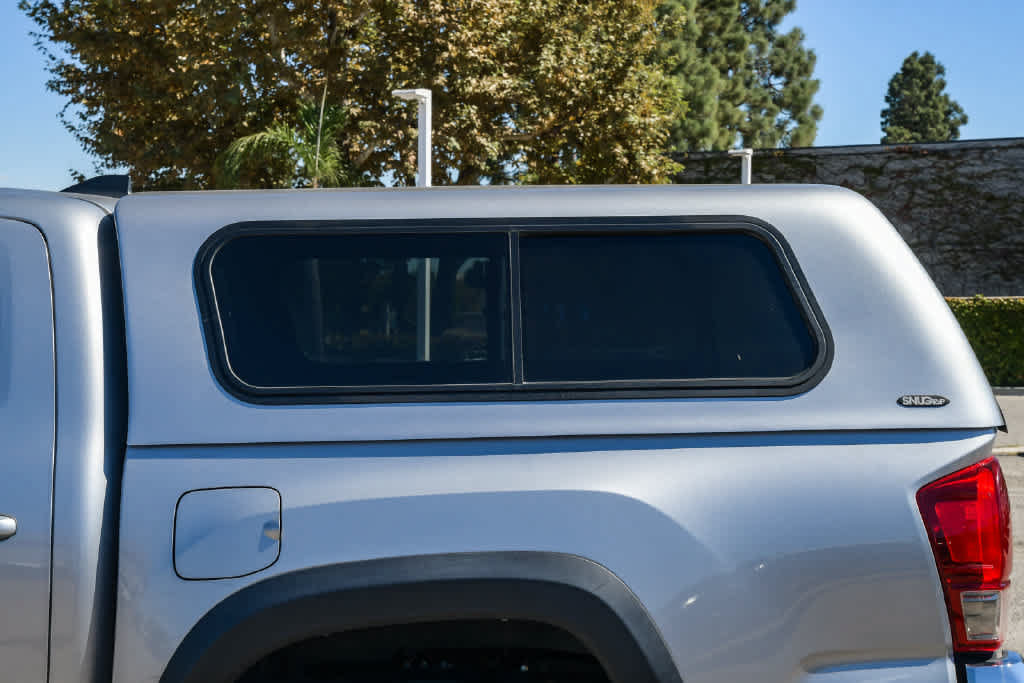 Used 2017 Toyota Tacoma TRD Off-Road w/ Tow Package (A/T) AWD/4WD image 30
