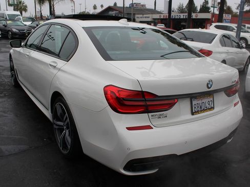 Used 2018 BMW 740i image 5