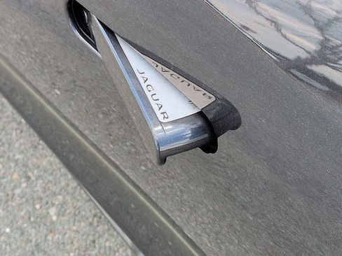 Used 2024 Jaguar F-TYPE R-Dynamic image 13