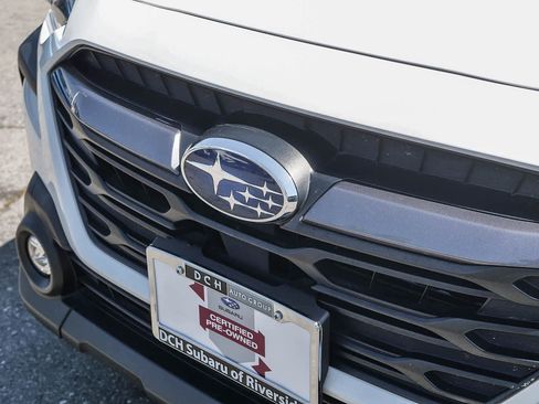 Used 2024 Subaru Outback Premium AWD/4WD image 11