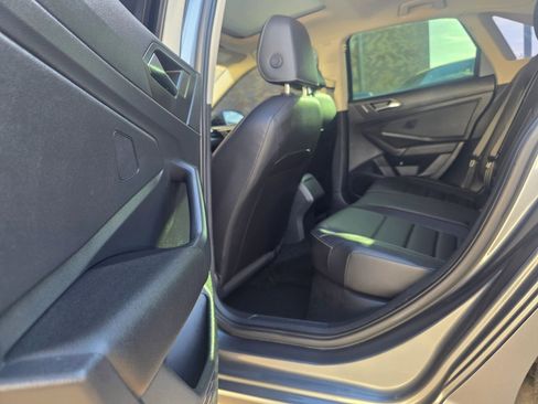 Used 2021 Volkswagen Jetta SE image 18