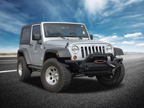 Used 2009 Jeep Wrangler X image 2