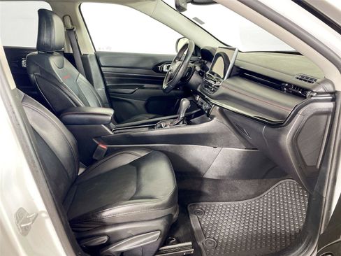 Used 2022 Jeep Compass Trailhawk w/ Trailhawk Convenience Group image 26