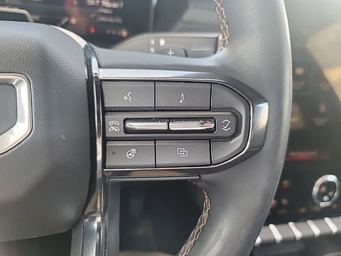 Certified 2025 GMC Acadia AT4 w/ Super Cruise Package image 18