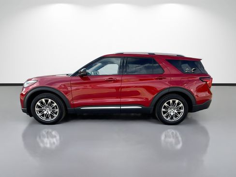 Used 2025 Ford Explorer Platinum RWD image 2