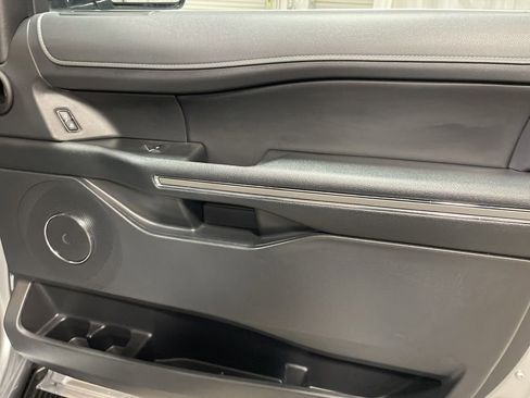 Used 2024 Ford Expedition Max XLT RWD image 11