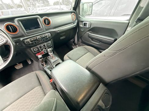 Used 2021 Jeep Gladiator Mojave w/ Auxiliary Switch Group image 27