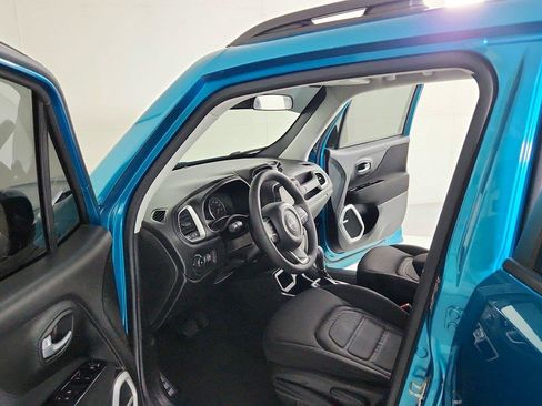 Used 2021 Jeep Renegade Latitude w/ Sun & Sound Group FWD image 16
