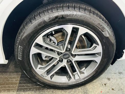 Certified 2025 Audi Q5 Premium w/ Convenience Package image 29