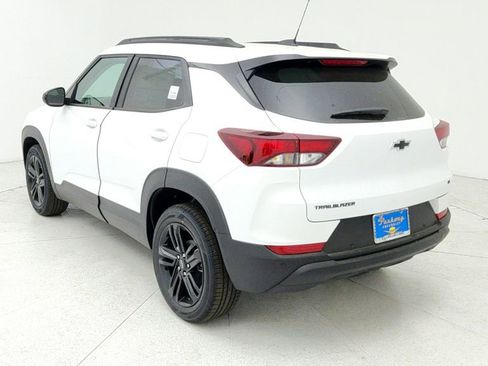 New 2026 Chevrolet TrailBlazer LT w/ Midnight Edition image 6
