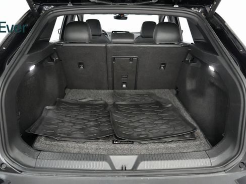 Used 2023 Volkswagen ID.4 Pro S Plus image 22