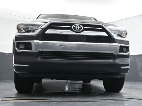 Used 2021 Toyota 4Runner Limited image 19