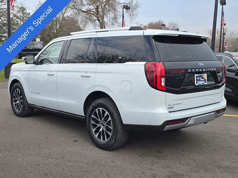Certified 2025 Ford Expedition Platinum AWD/4WD image 3