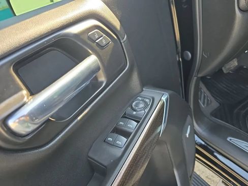 Used 2021 Chevrolet Silverado 1500 LT Trail Boss w/ Convenience Package II AWD/4WD image 12