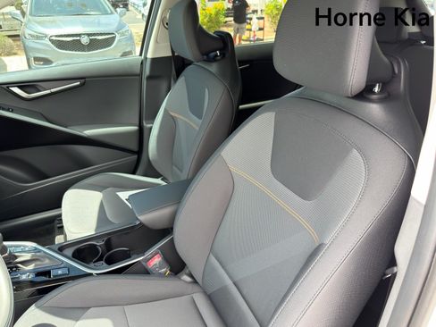 New 2026 Kia Niro LX FWD image 11