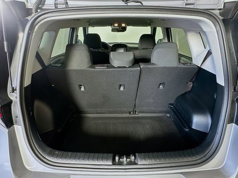 Used 2025 Kia Soul LX w/ LX Technology Package FWD image 27