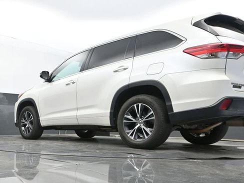 Used 2018 Toyota Highlander Plus image 10