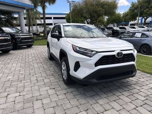 Used 2024 Toyota RAV4 LE FWD image 17