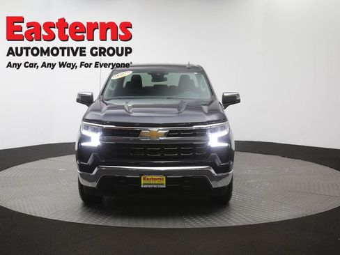 Used 2022 Chevrolet Silverado 1500 LT AWD/4WD image 52