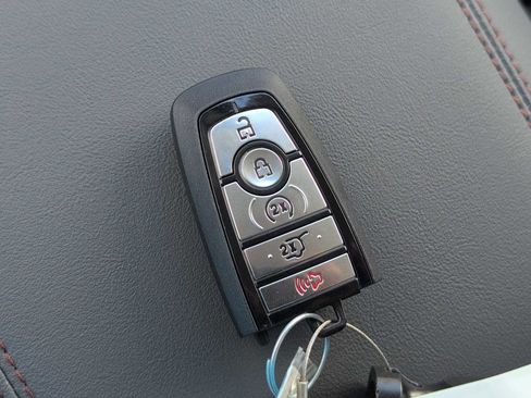 New 2025 Ford Explorer Active w/ Active Comfort Package image 26