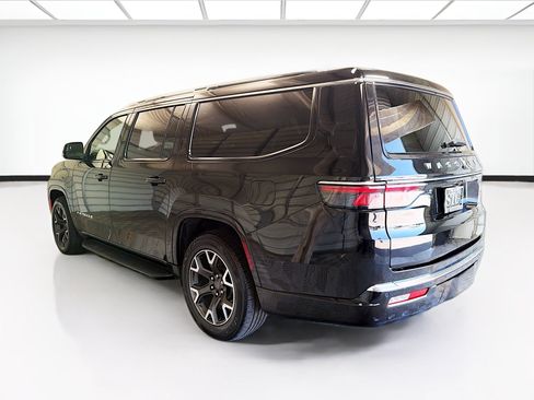 Used 2024 Jeep Wagoneer L Series III w/ Flexible Seating Group AWD/4WD image 6
