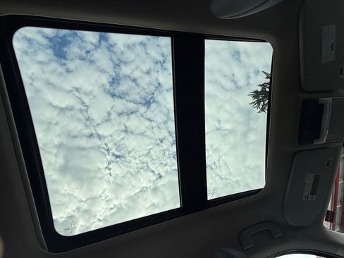 Used 2024 Mitsubishi Outlander Ralliart image 25