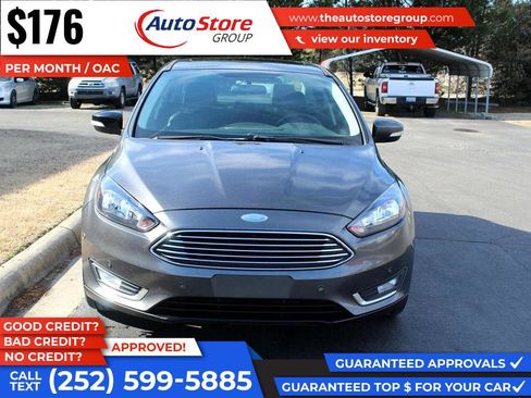 Used 2015 Ford Focus Titanium image 3