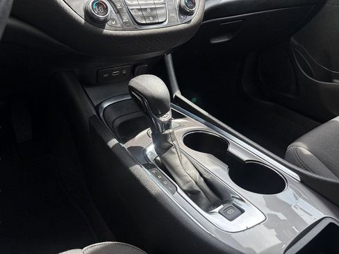 Used 2022 Chevrolet Malibu LT FWD image 26
