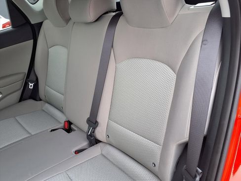 Certified 2025 Kia Soul LX image 9