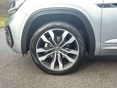 Used 2021 Volkswagen Atlas SEL R-Line image 19