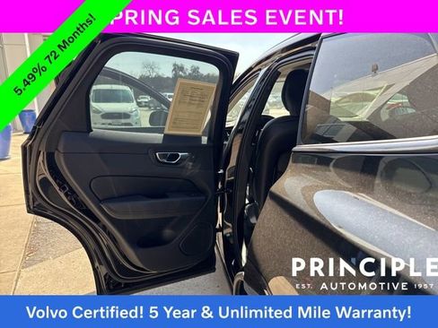 Certified 2025 Volvo XC60 B5 Plus image 33