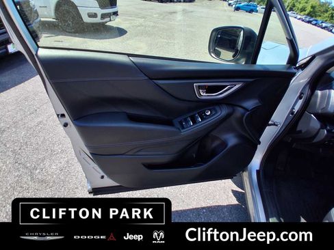Used 2020 Subaru Forester Limited AWD/4WD image 9