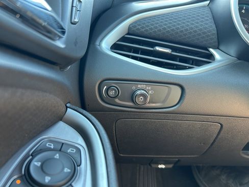 Used 2024 Chevrolet Malibu LT image 28