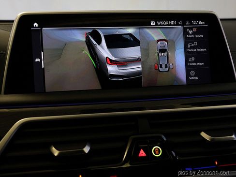 Certified 2022 BMW 750i xDrive w/ Executive Package image 24