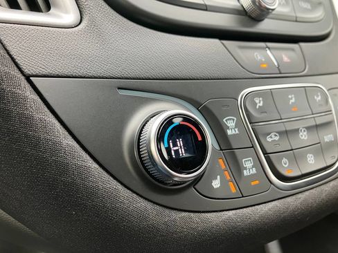 Used 2025 Chevrolet Malibu LT FWD image 4