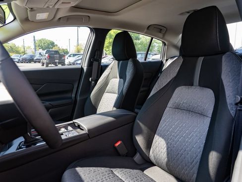 New 2026 Nissan Sentra SV w/ SV Convenience Package FWD image 21