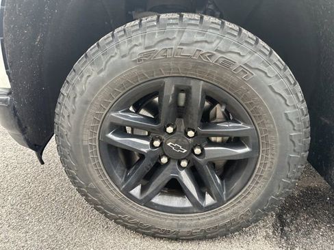 Used 2019 Chevrolet Silverado 1500 Custom Trail Boss image 5