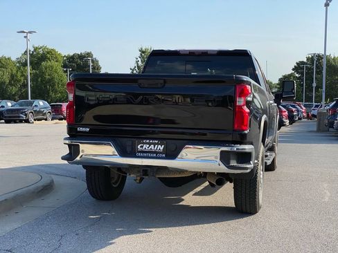 Used 2024 Chevrolet Silverado 2500 LTZ w/ LTZ Convenience Package AWD/4WD image 7