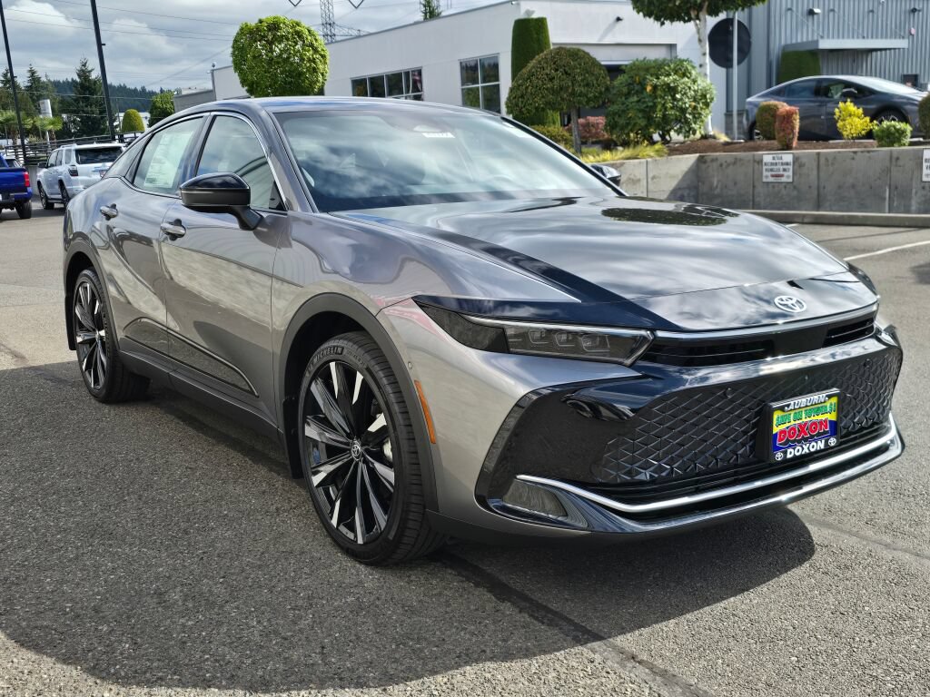 New 2026 Toyota Crown Platinum AWD/4WD image 4