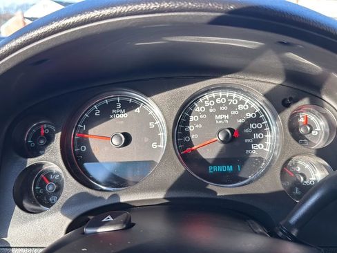 Used 2010 GMC Sierra 2500 SLT w/ SLT Convenience Package image 18